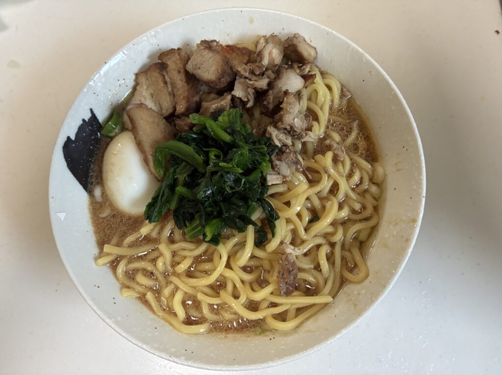 完成したラーメン！盛り付けは適当（笑）